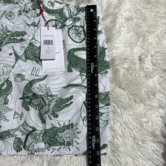 LAST STOCK‼️ MEN’S LACOSTE X NETFLIX PRINTED SWIM TRUNKS - Picture 7 of 8